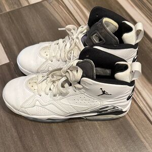 Nike Kids Shoes in White and Black